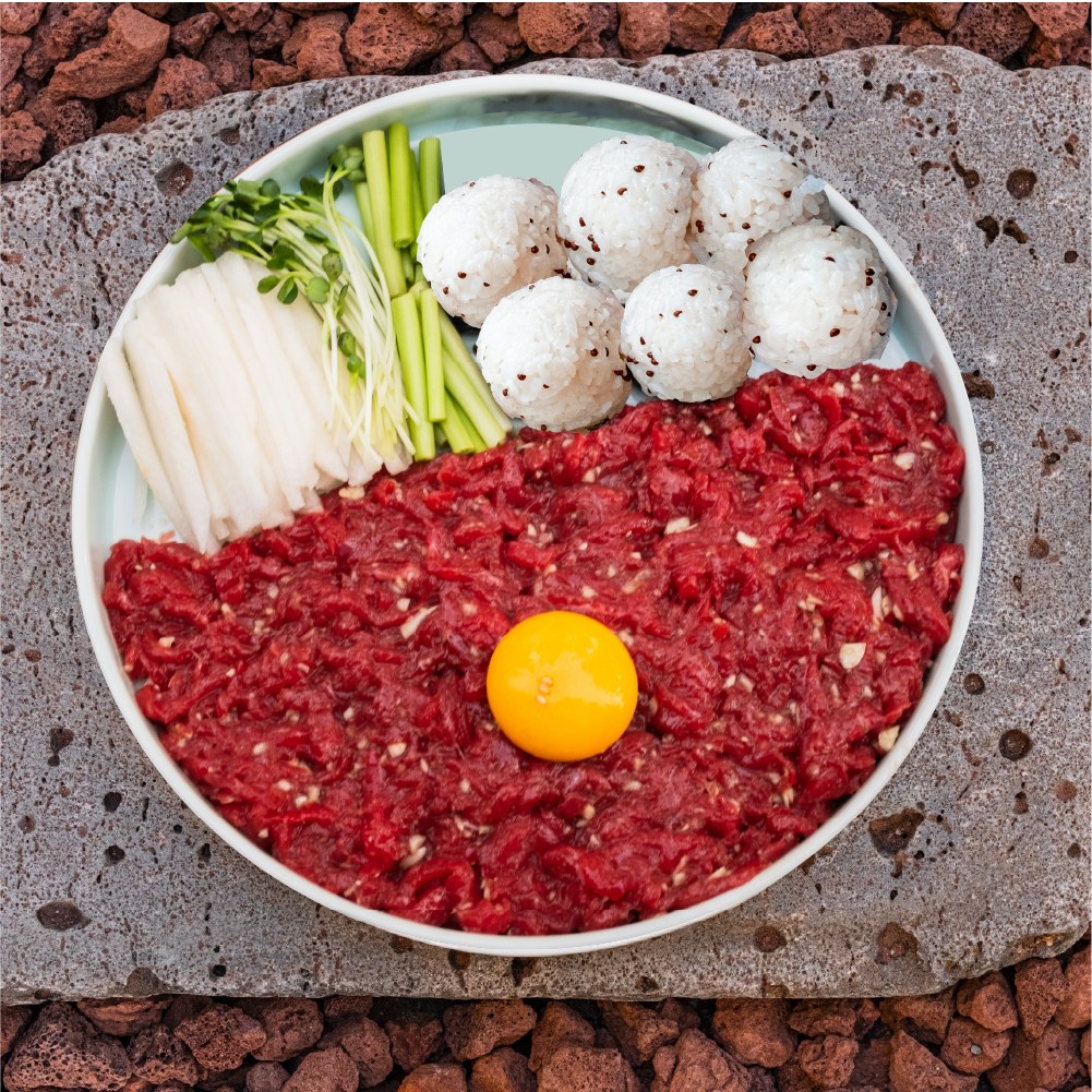 한우암소 육회